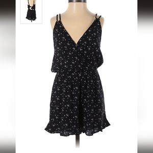 American Eagle Floral Romper Black L